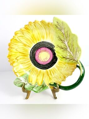 Vintage Mottahedeh Yellow Sunflower Majolica Bowl/Dish Made In England